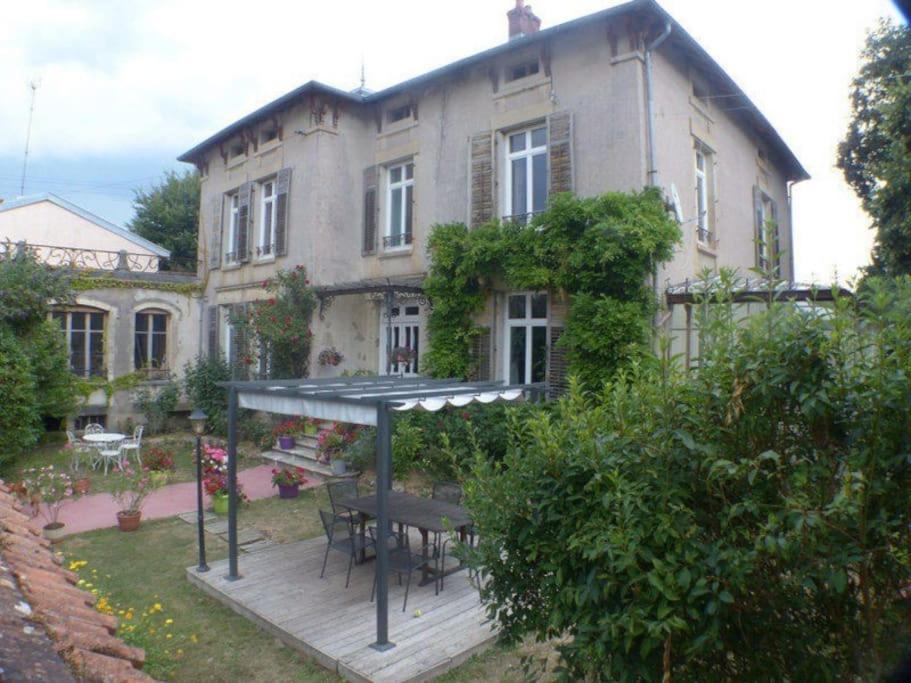 Appartement De Caractere Mirecourt Exterior photo